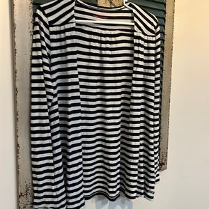 Vineyard vines light cardigan, size small